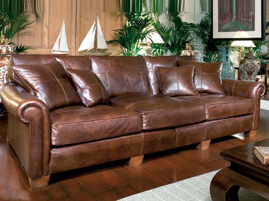 кожаный диван коричневий