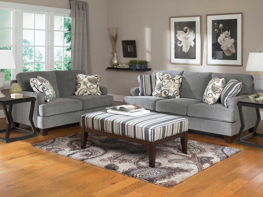 Как подобрать цвет дивана? Практические советы и примеры в интерьере