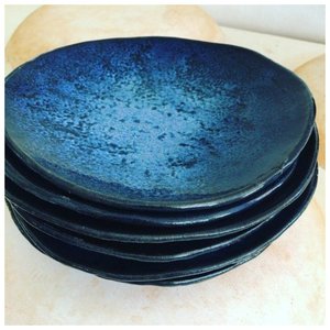 Тарелки синего цвета