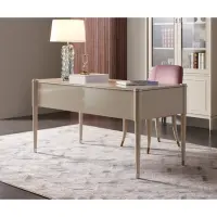 Письменный стол отделка бежевый матовый лак