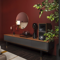 Тумба под TV отделка шпон ореха F, темно-серый матовый лак, черный матовый лак, латунь